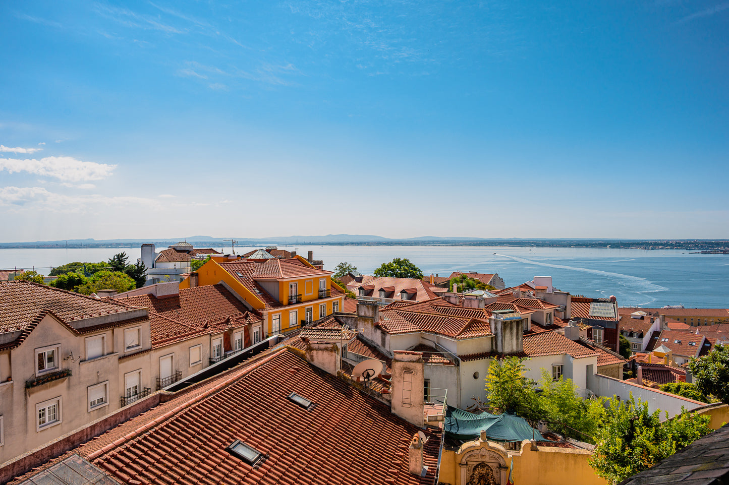 Über den Dächern Lissabons 1