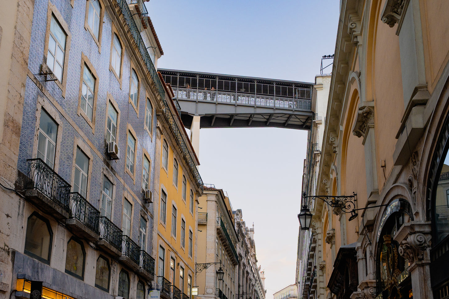 Übergang am Elevador de Santa Justa